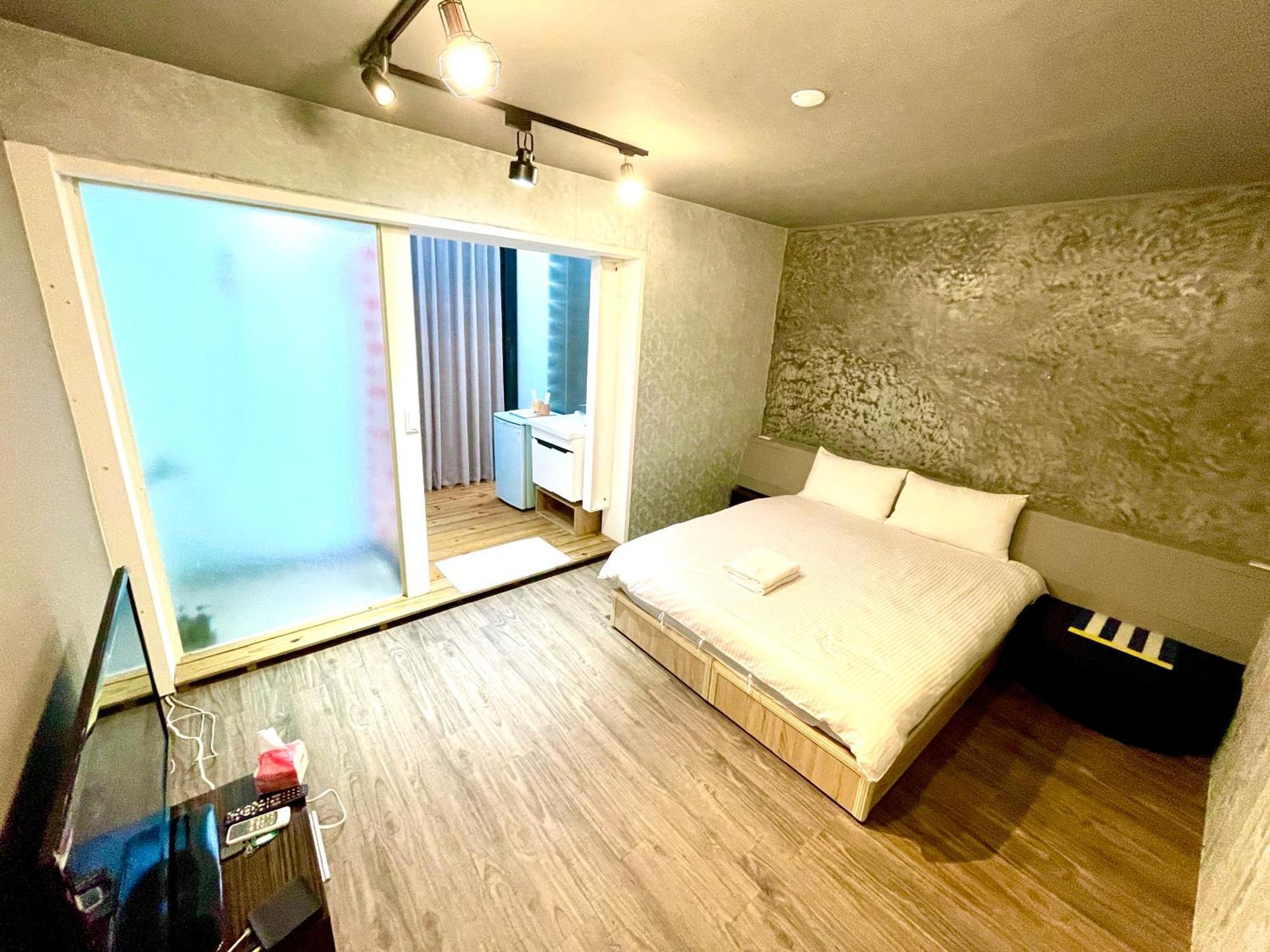 Fengchia Oslo Hotel Тайджун Екстериор снимка